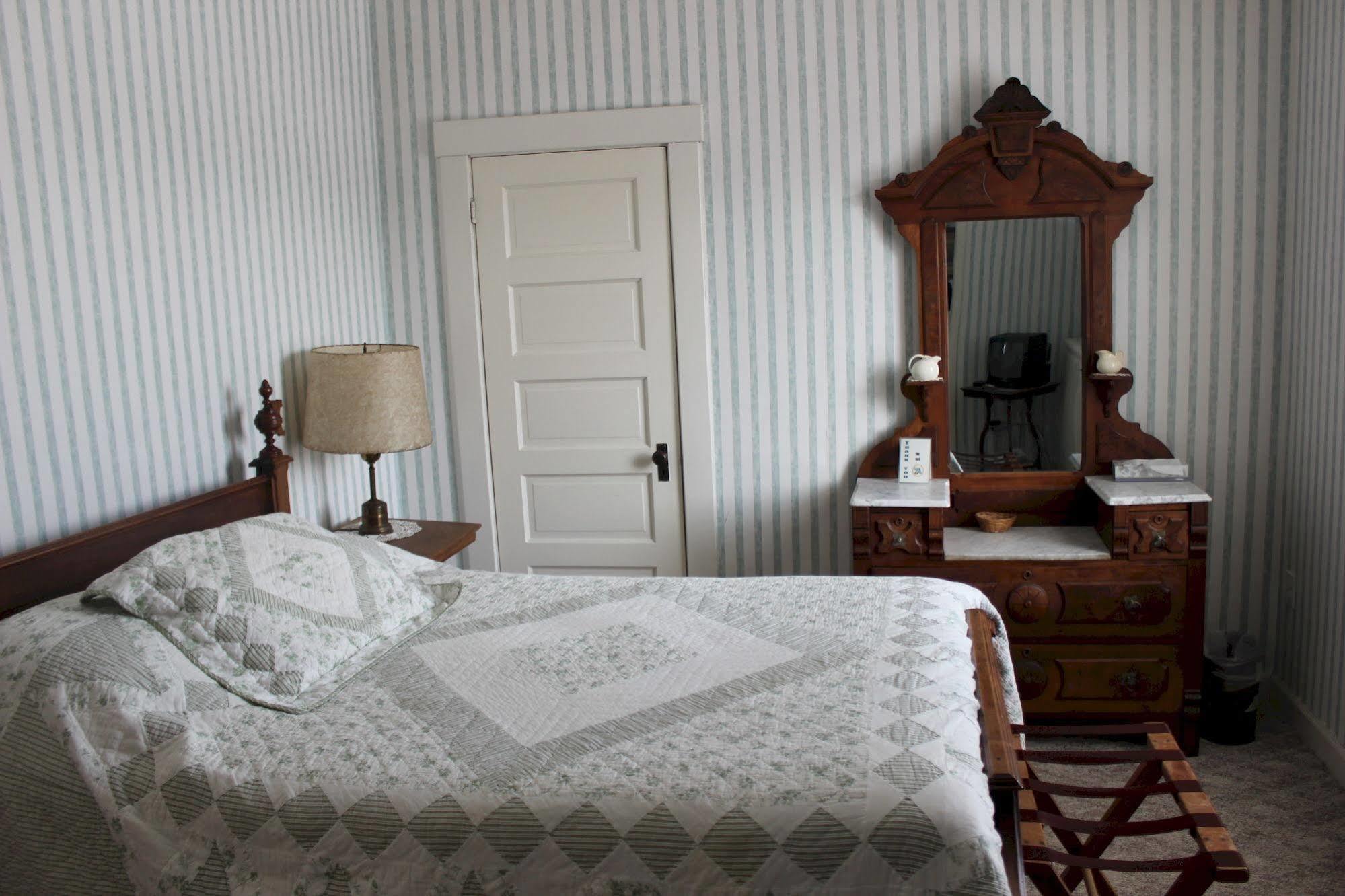 Casselman Inn Grantsville Luaran gambar